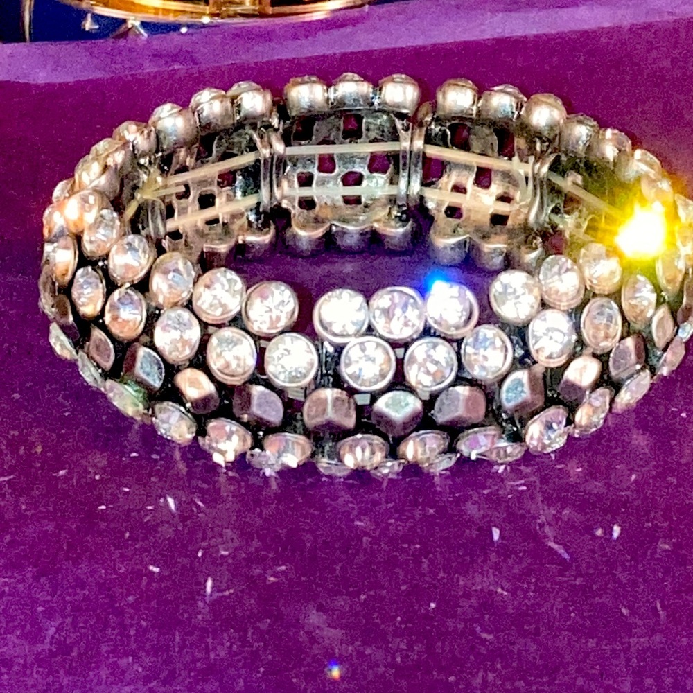 COPY - New old stock Lia Sophia metal bead and Crystal stretch bracelet
